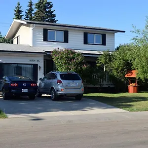 https://the-dewberry-homestay-bb.edmonton-hotels.net