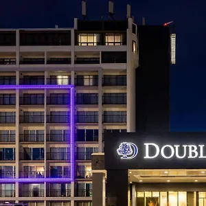https://clarion-hotel-calgary-airport.calgaryhotelsearch.com